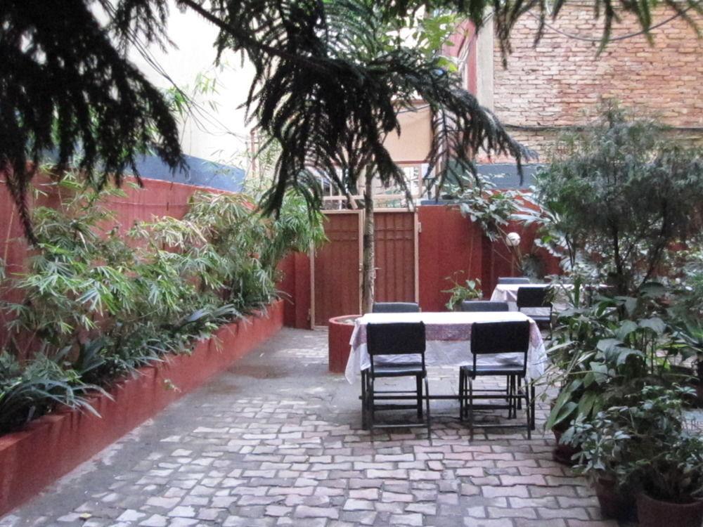 Tasi Dhargey Inn Катманду Экстерьер фото