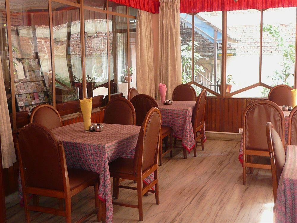Tasi Dhargey Inn Катманду Экстерьер фото